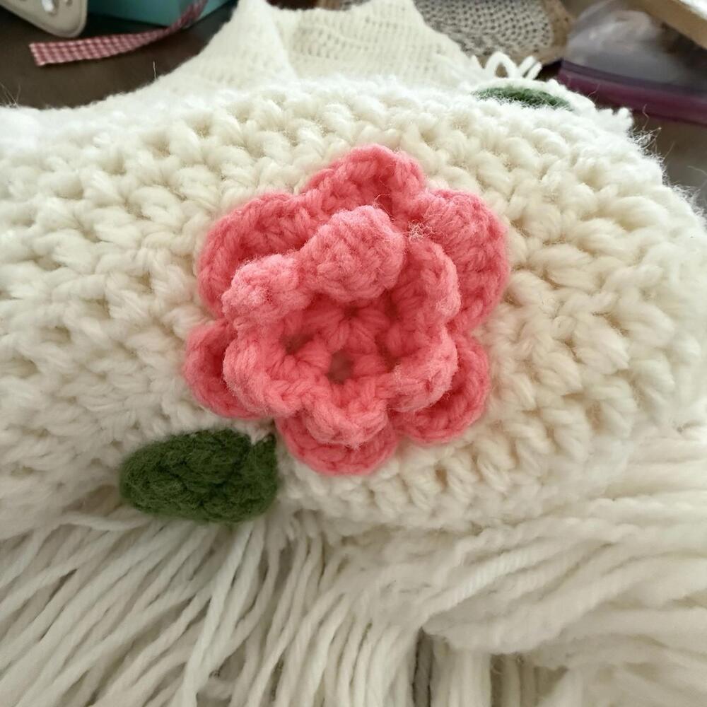 Crocheted Shawl? Couch Throw? Rosettes - Picture 2 of 7